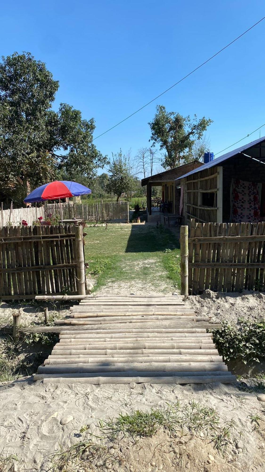 Nanu'S Bardiya Homestay Zewnętrze zdjęcie