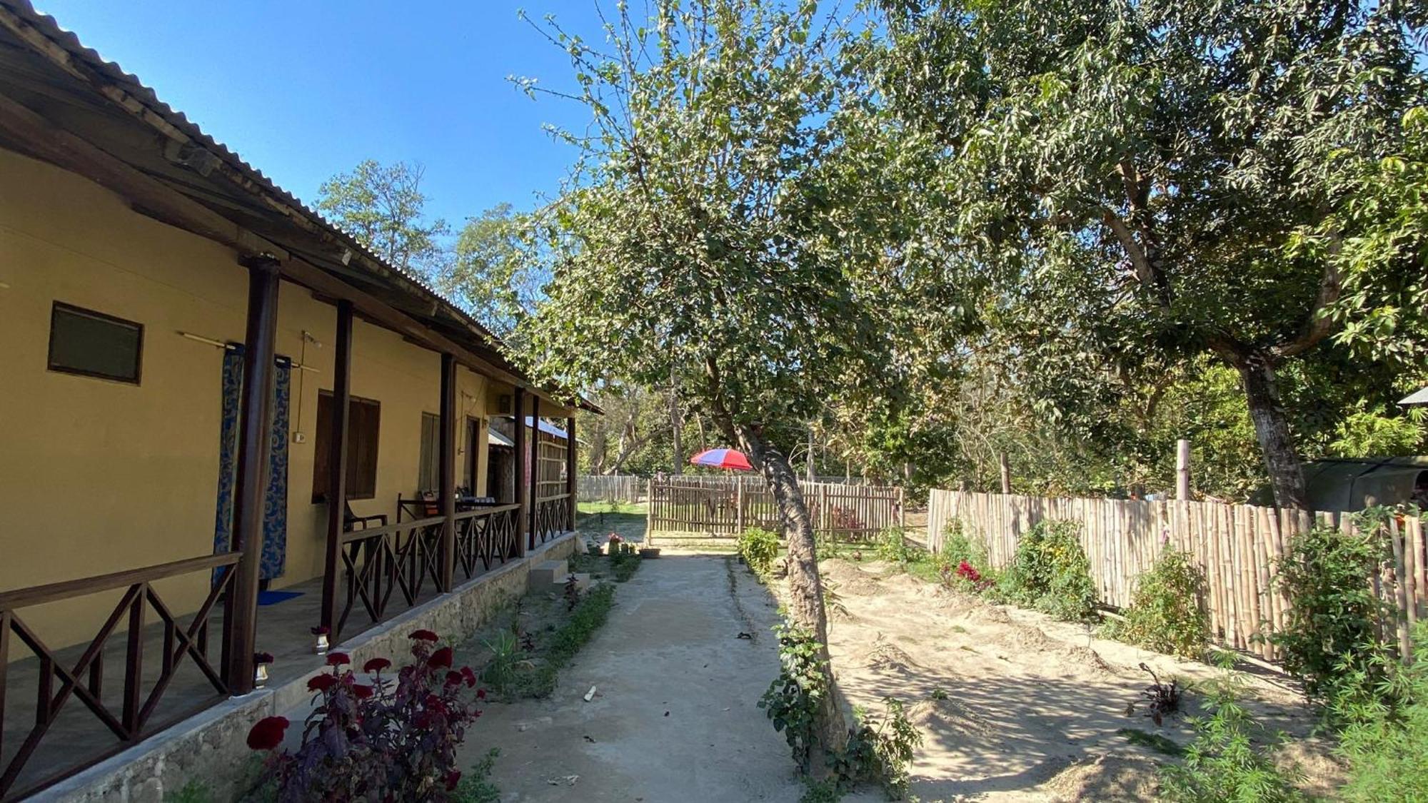 Nanu'S Bardiya Homestay Zewnętrze zdjęcie